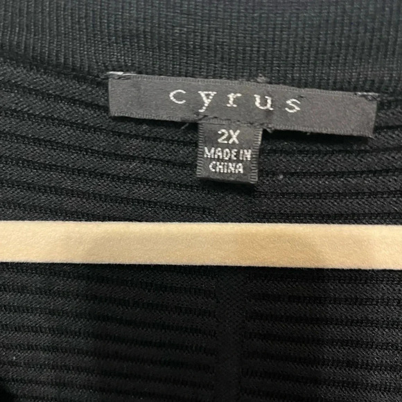 Cyrus Sweater 2XL with grommet details - Picture 9 of 12